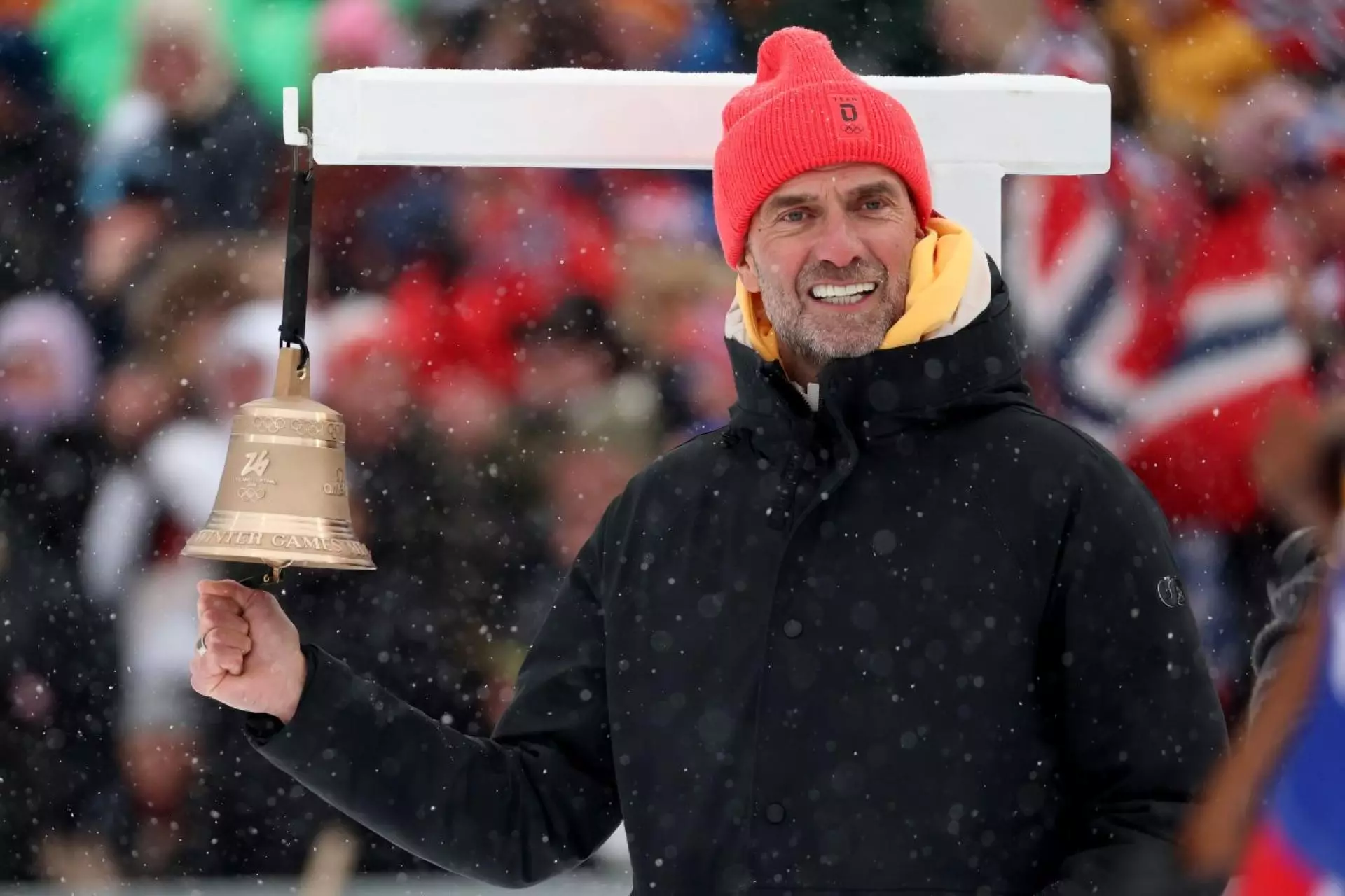 Юрген Клопп принял участие в биатлонной эстафете на Олимпиаде-2026