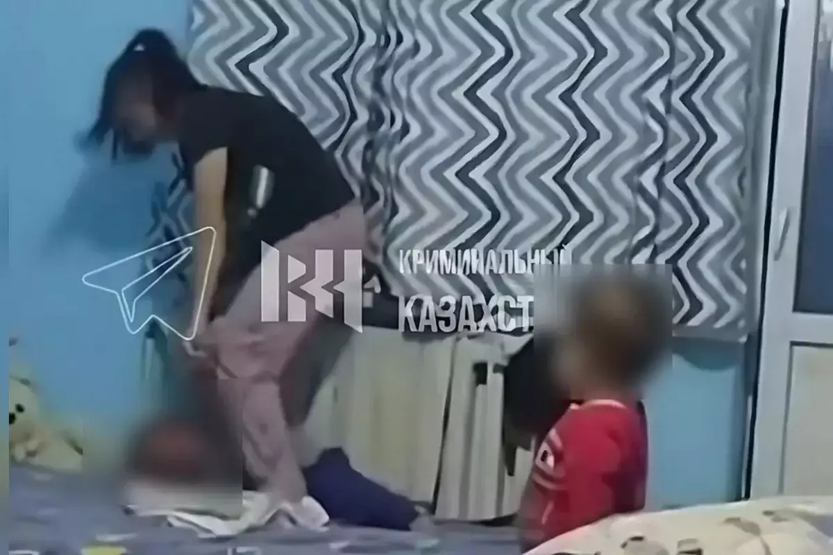 Невменяемой признали мать, жестоко избившую привязанного к батарее малыша в Жетысу