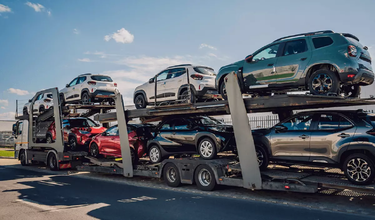 Новые ставки вырастут в десятки раз: утильсбор для машин из России и Беларуси повысят в Казахстане – Минпром