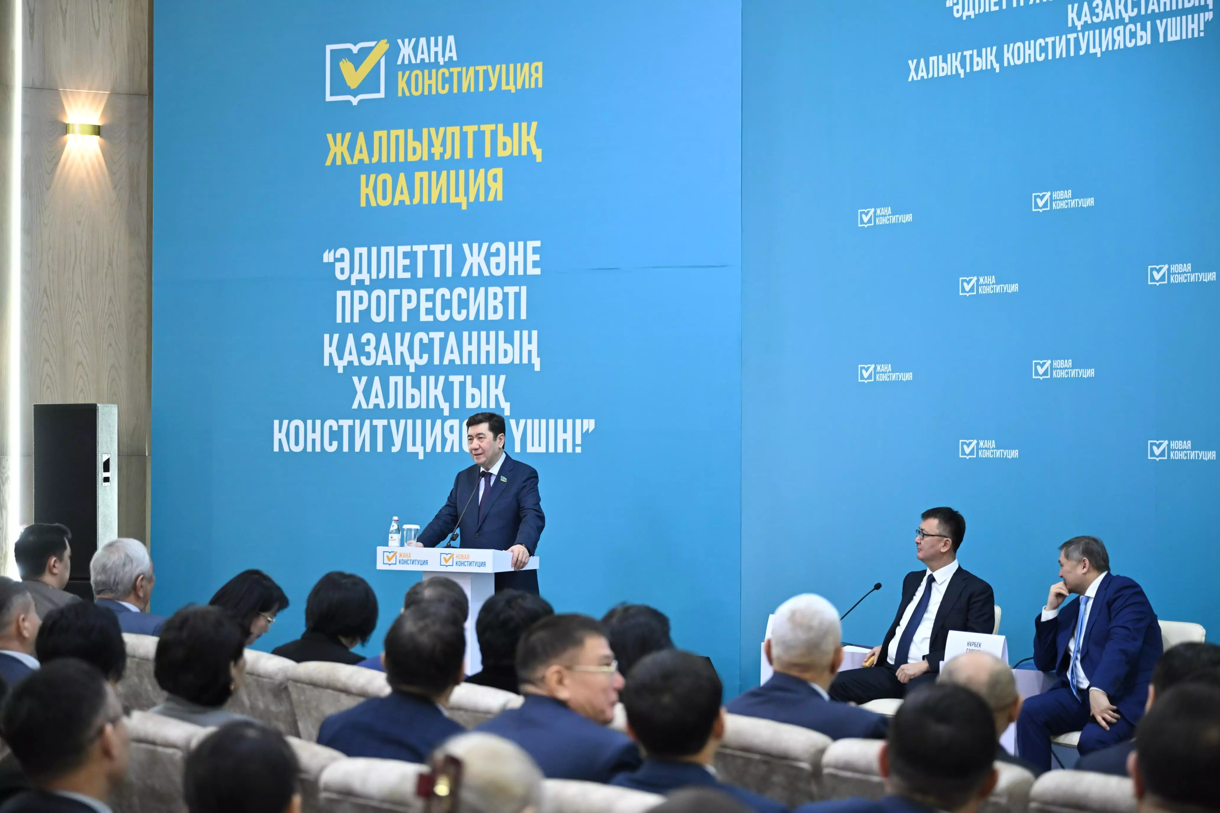 Коалиция «За Народную Конституцию» провела встречи с жителями Шымкента