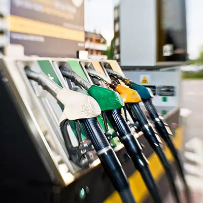 Казахстан планирует построить нефтеперерабатывающий завод мощностью 10 млн тонн в год и энергопроекты на 2,6 ГВт.