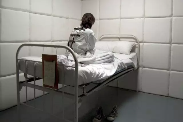 Түркістанда әйелдің қол-аяғын байлап, күштеп психиатриялық ауруханаға жатқызған