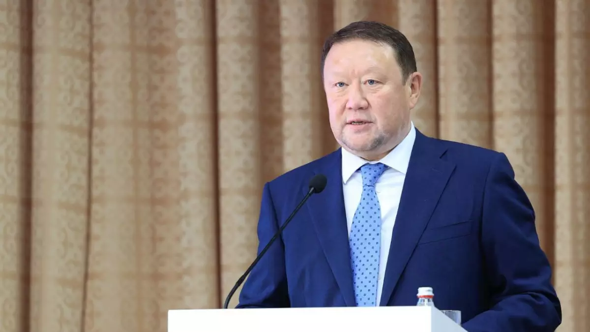 Кумар Аксакалов потребовал усилить подготовку к паводкам: "Три лодки на весь район — недопустимо!"