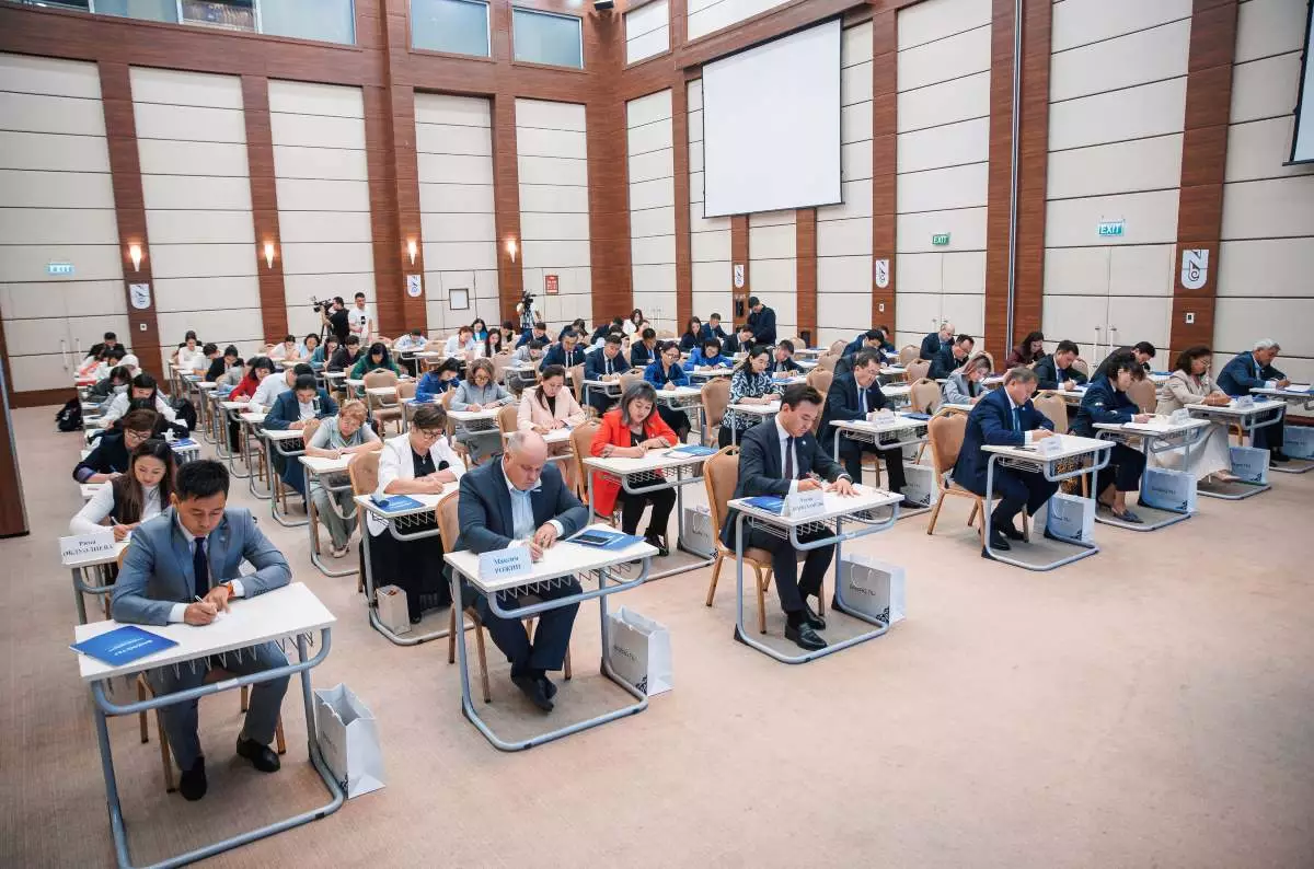 Allur компаниясы Qazaq Tili Endowment қорына 100 миллион теңге аударды