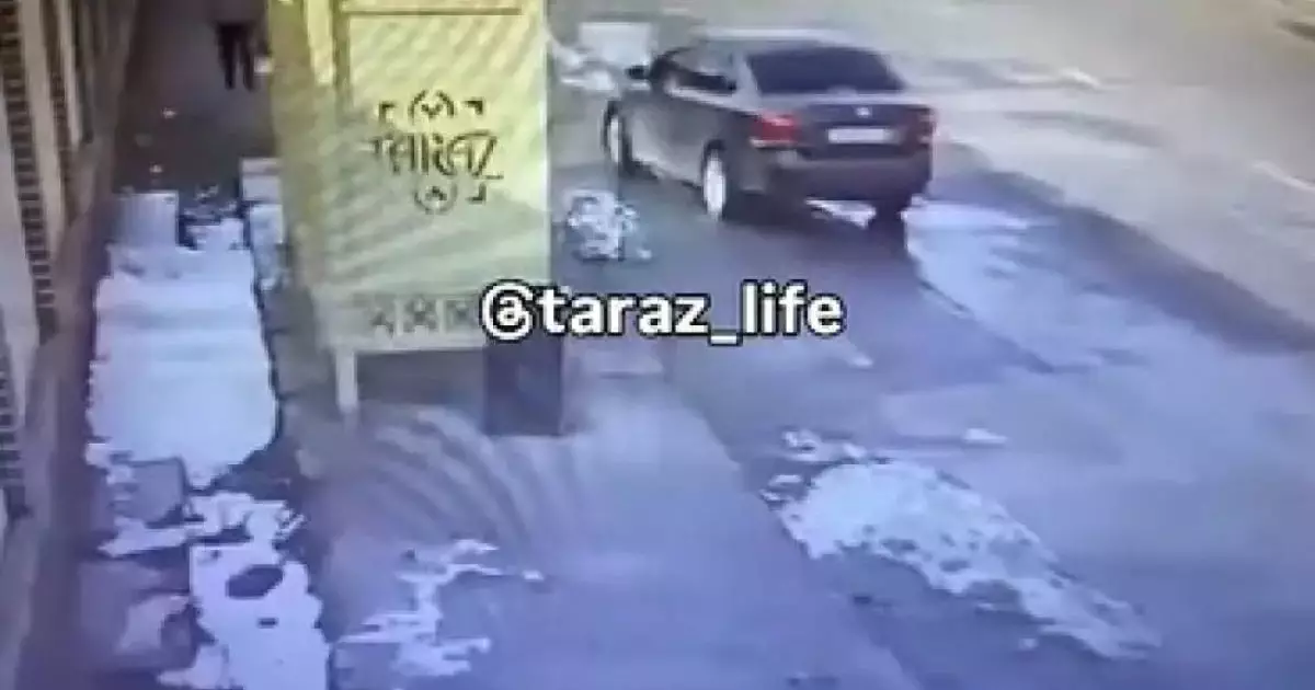  Неизвестные пытались увезти 13-летнюю девочку в Таразе 