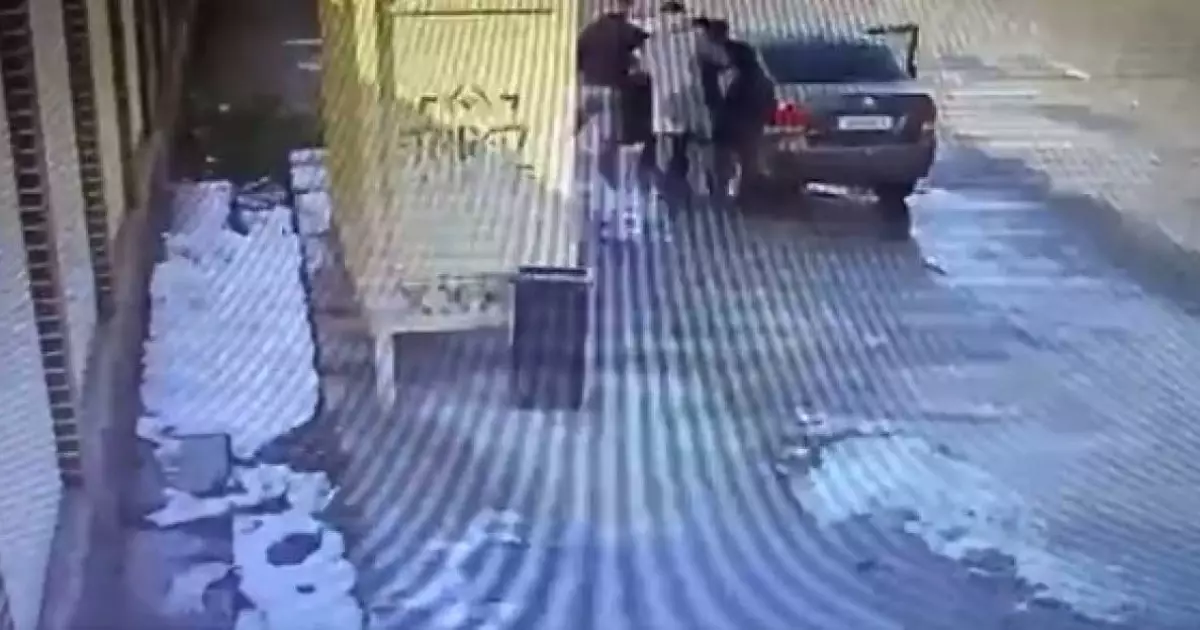  Жамбыл облысында мектеп оқушысын көпшіліктің көзінше алып қашпақ болған 