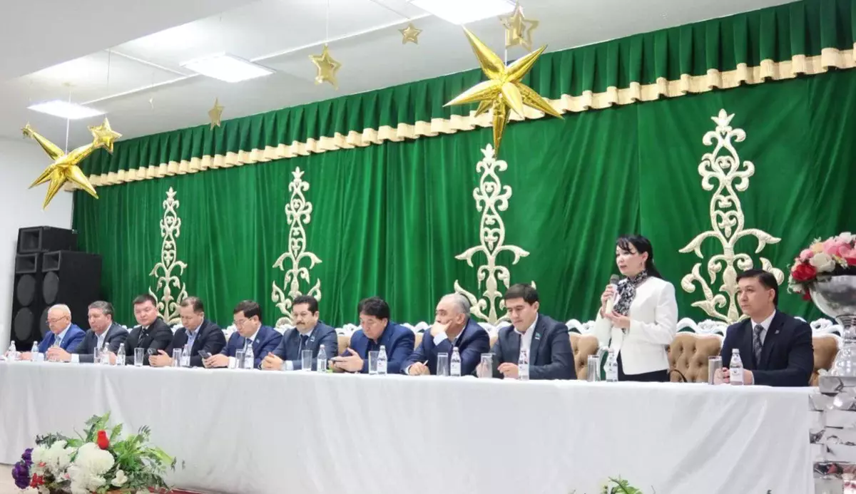 Референдум-2026: в Шымкенте члены коалиции провели открытый диалог с жителями