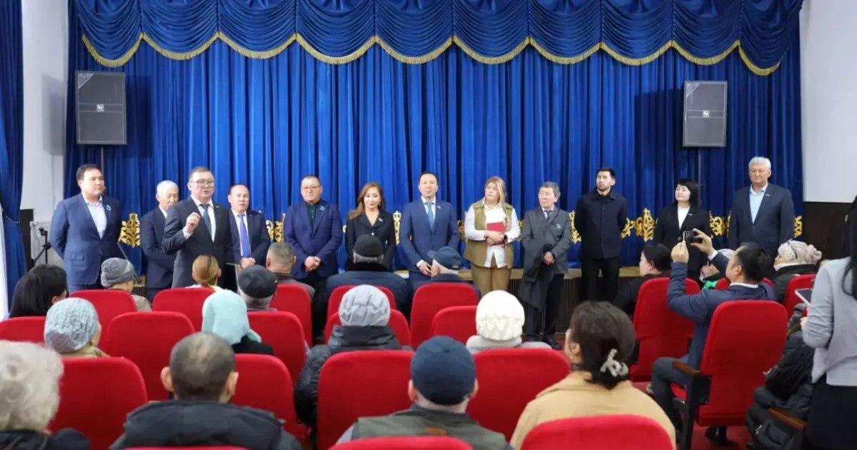  Референдум-2026: Абай ауданында Жаңа Конституцияны түсіндіру бойынша кездесу өтті 