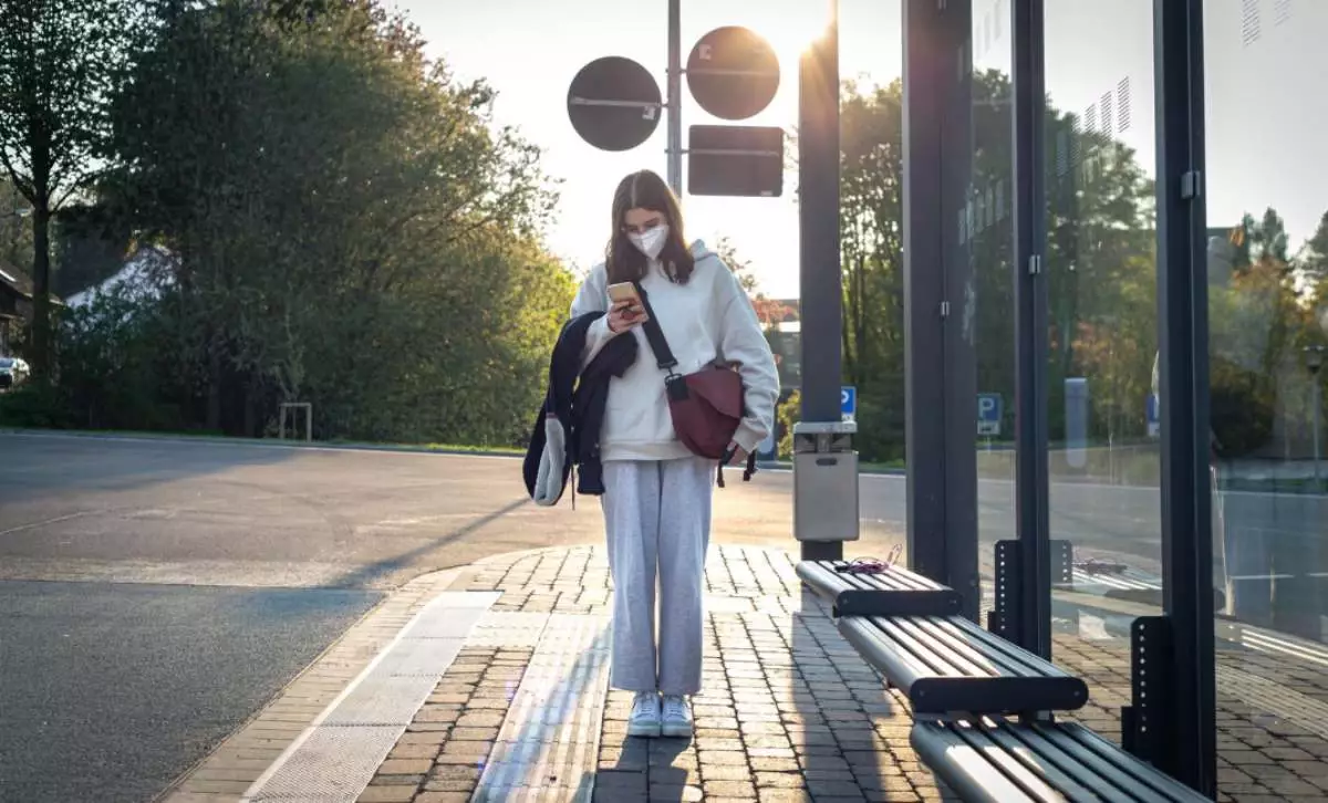 Жамбыл облысында екі ер адам аялдамада тұрған 13 жасар қызды ұрламақ болған