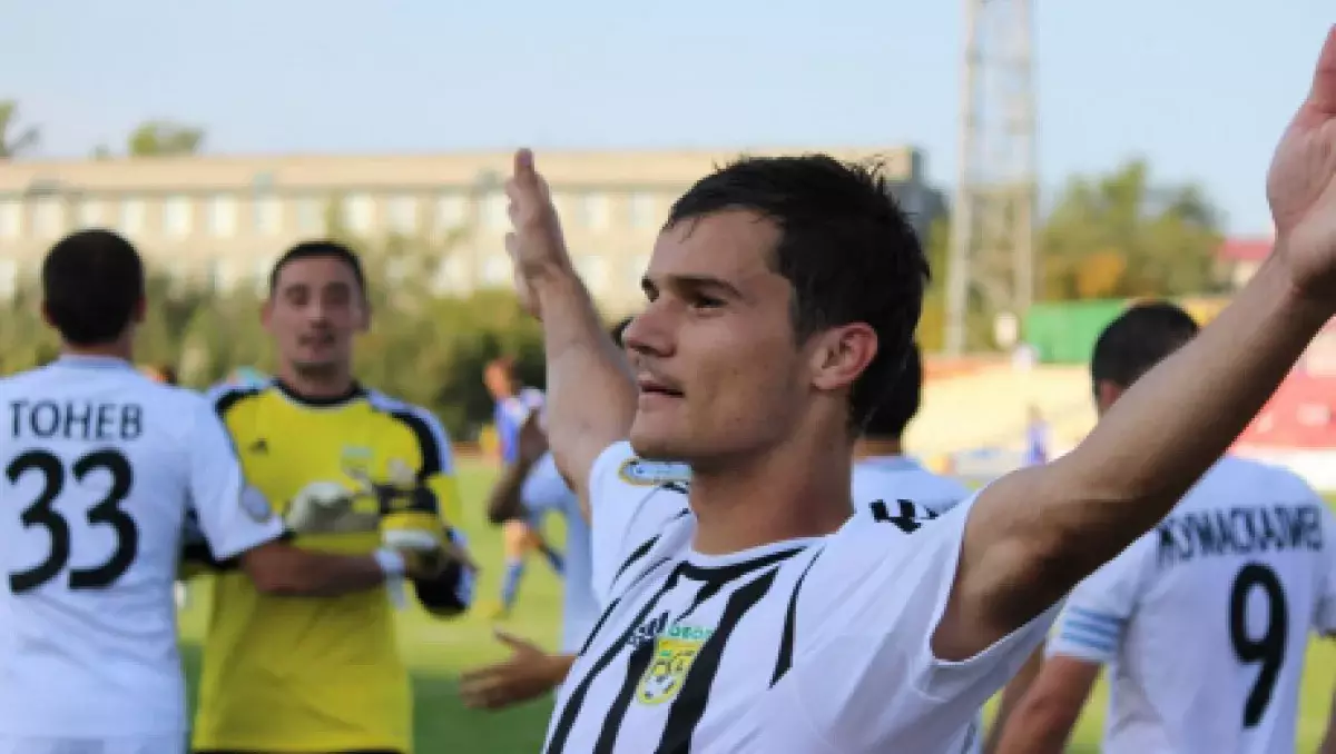 «Тобылдың» бұрынғы легионері: Қазақстанда бұрынғыдай жалақы жоқ