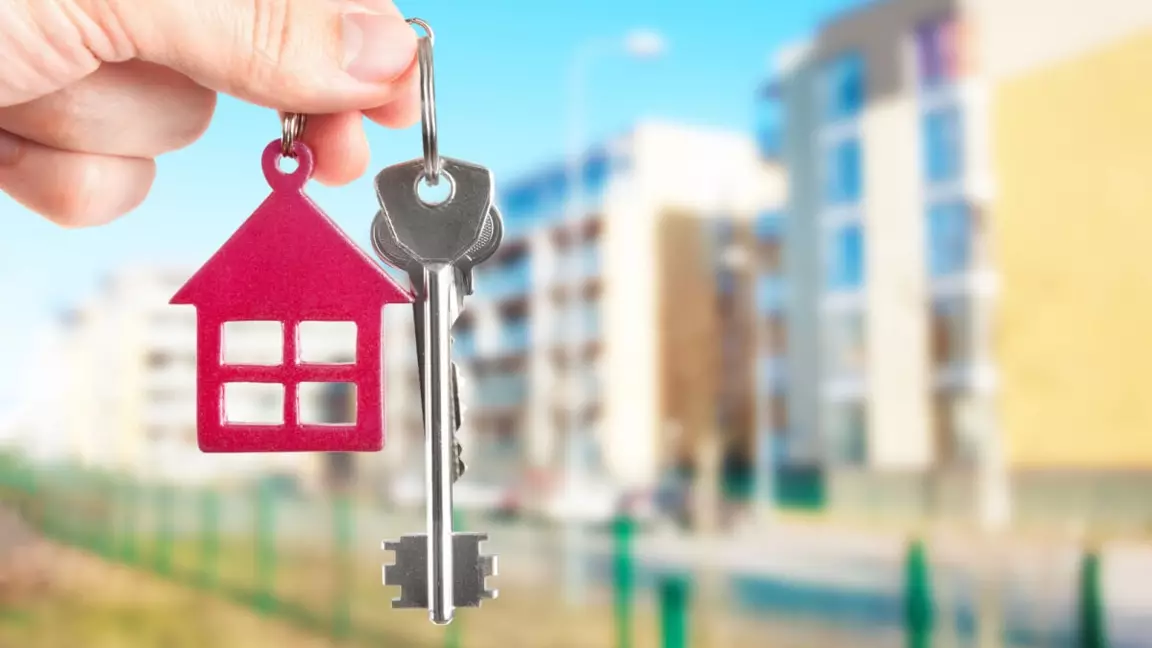 Қызылордада мүмкіндігі шектеулі баланың анасына лифт жоқ үйден 5-қабаттан пәтер берілген