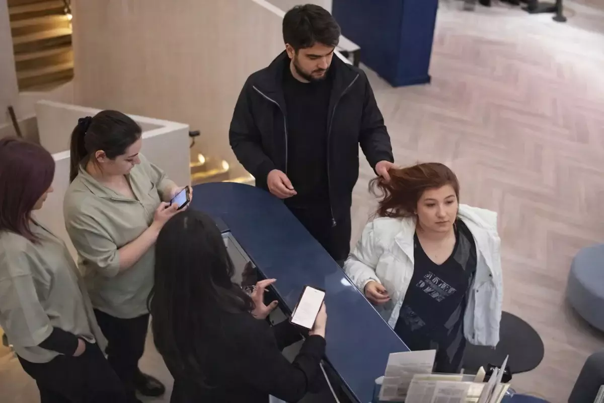 Скандал в салоне красоты Астаны: клиентка отказалась оплачивать 7-часовую покраску