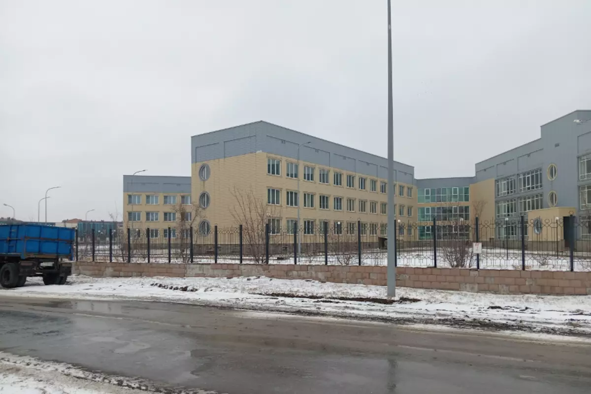 Ученик НИШ в Петропавловске в реанимации после падения из окна