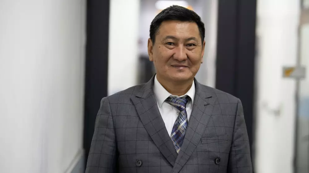 Одноклассника Камчыбека Ташиева освободили от должности при министерстве