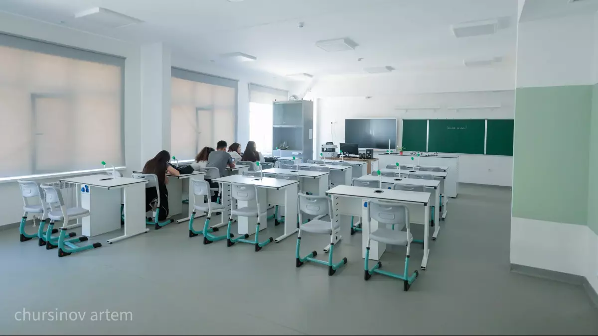 Дәретханаға бару үшін партаның үстінен секірген: Талғарда сот оқушыны ақтады