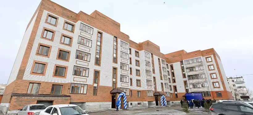 Семейде әлеуметтік осал топ пен жетім балалар жаңа баспанаға ие болды