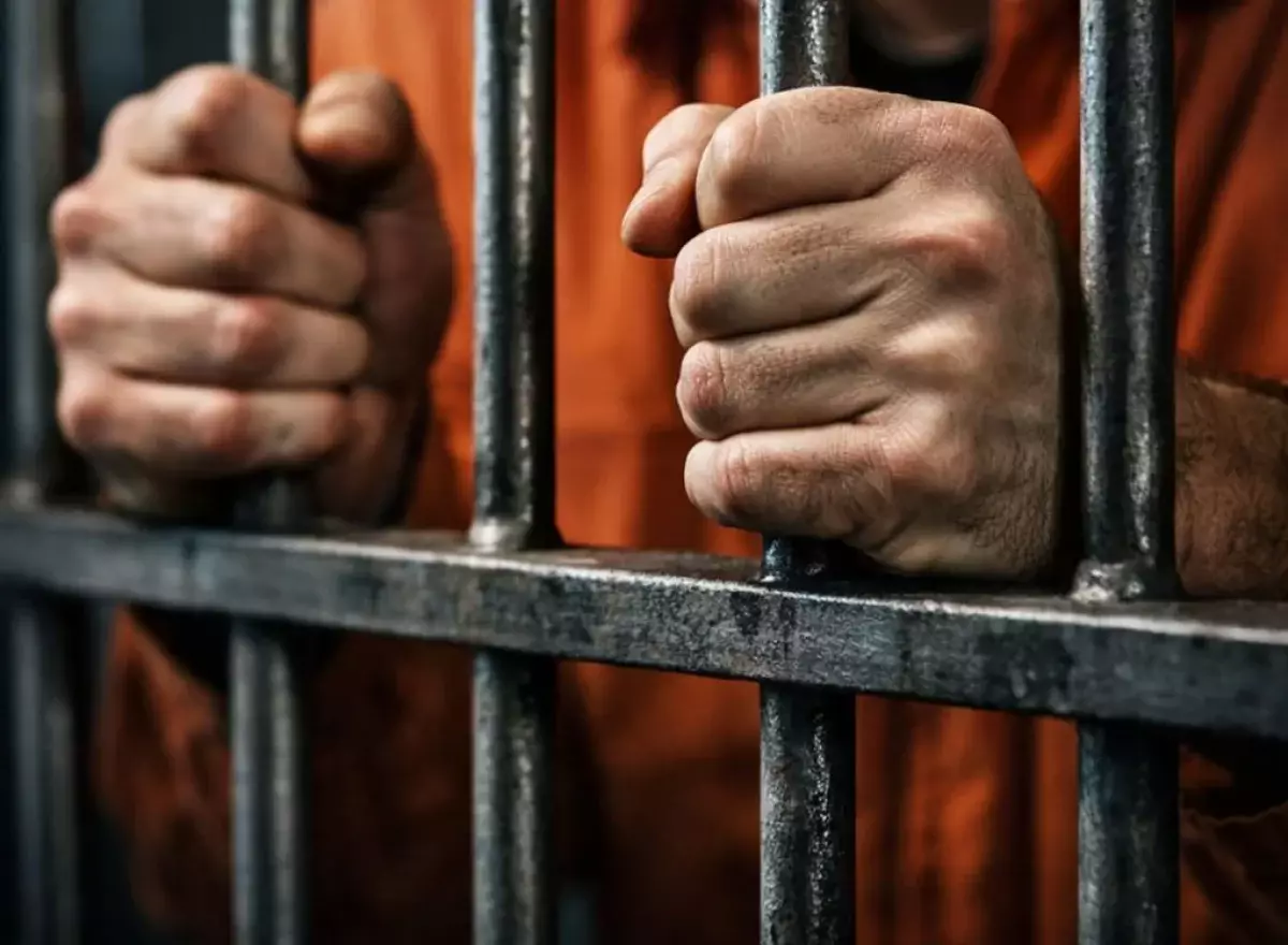 Түркістан облысында әйелін күштеп жындыханаға жатқызған азамат сотталды