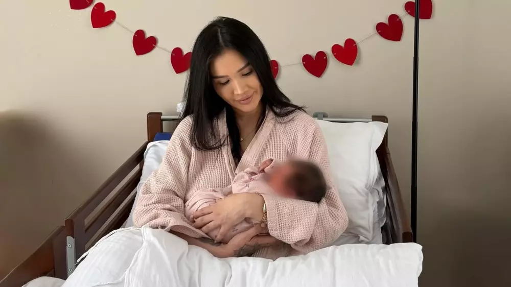 “Столько мечтала“: Айжан Байзакова стала мамой в третий раз