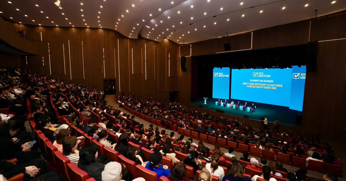  Зиялы қауымнан жұмысшыларға дейін: Түркістандықтар Ата Заңға қолдау көрсету жолында бірігуде 