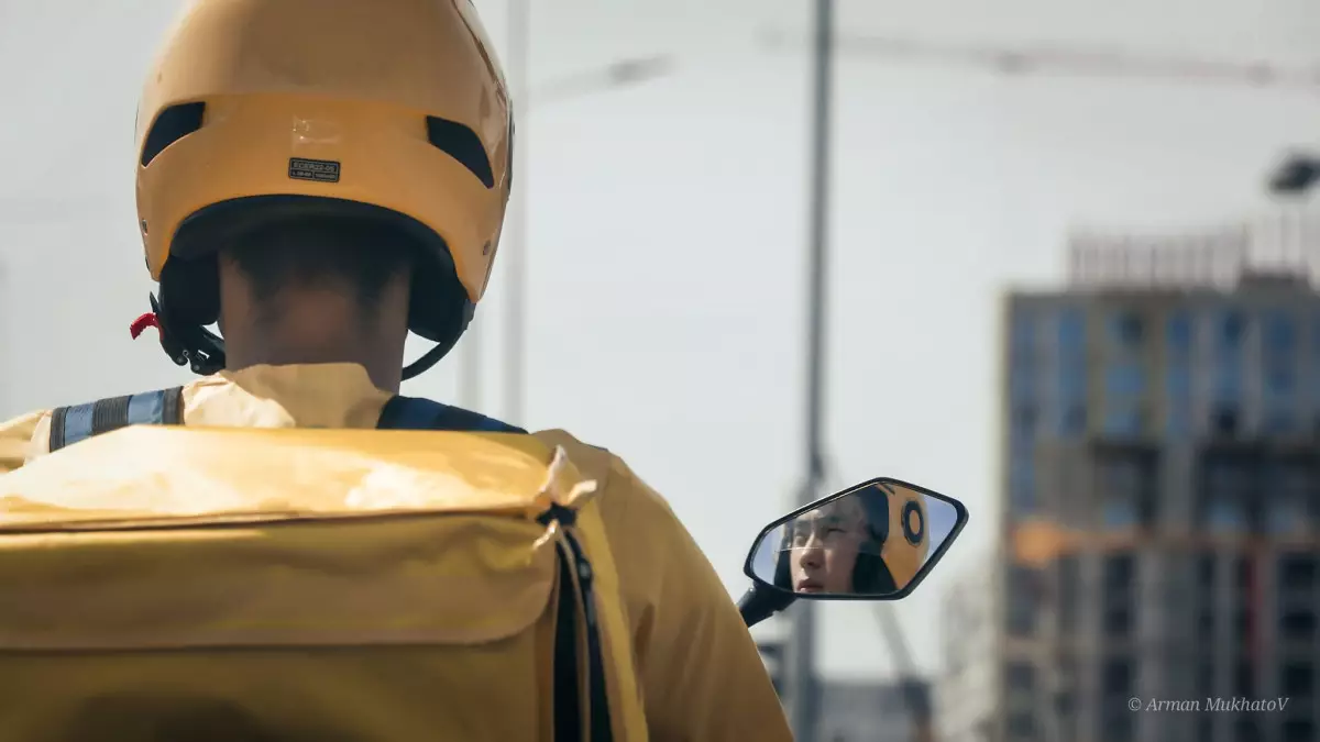 Алматыдағы курьерге қатысты дау-дамайдан кейін оның аккаунты бұғатталды