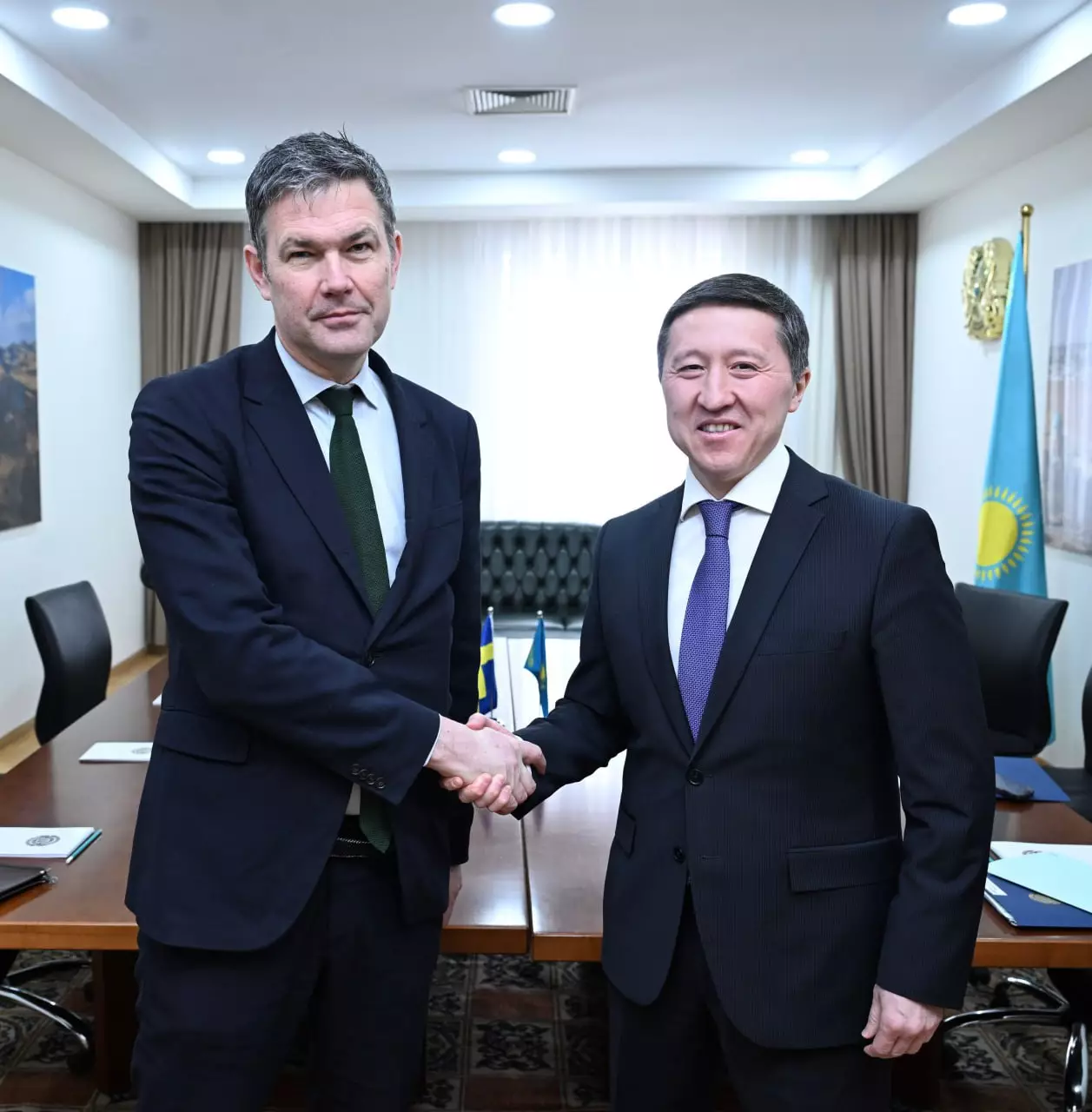 Казахстан и Швеция обсуждают углубление политического диалога.
