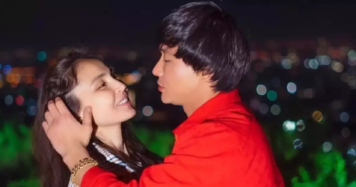  `Бүкіл әлем сен үшін`: әнші Қайрат Нұртас әйеліне сезімін білдірді 