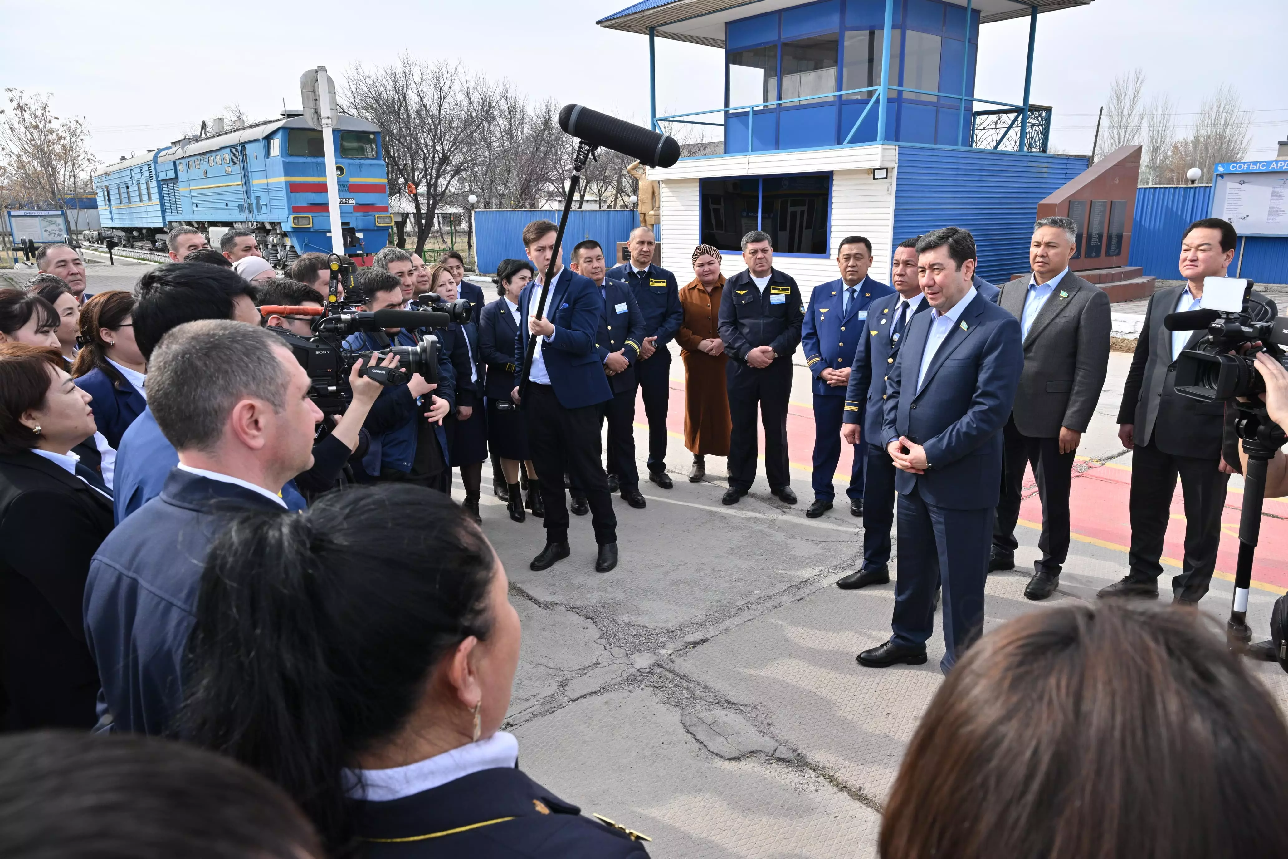 Коалиция «За Народную Конституцию» провела встречи с жителями Туркестанской области