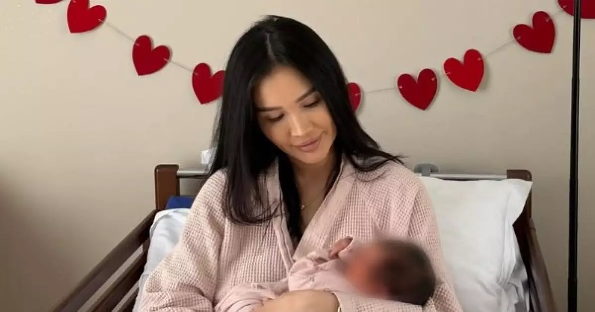   Танымал блогер сәбилі болды   