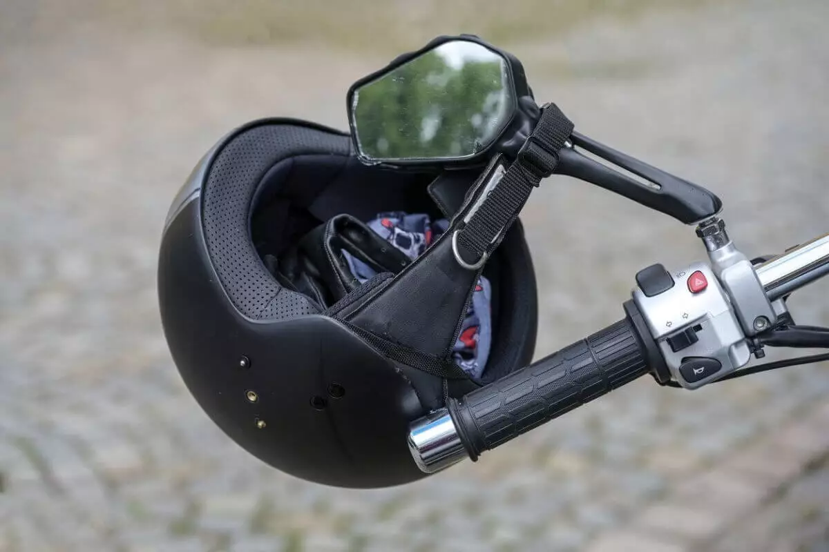 Подростки попали в аварию на мопеде в Актобе