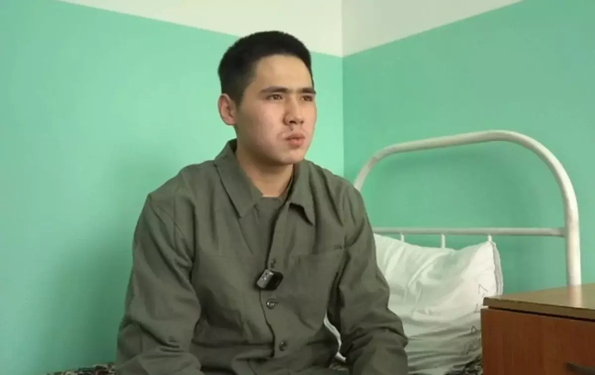 Жағымды ашып, тамақ ішіп жүрмін: әскерде жарақат алған сарбаздың жағдайы қалыпты