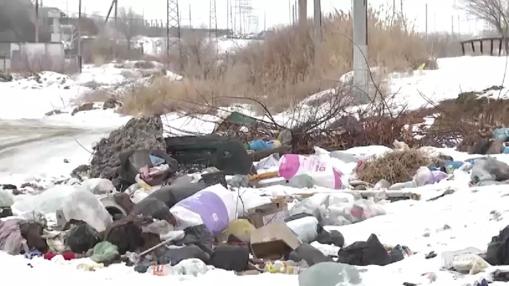 Неприглядная картина. Жители Жезказгана жалуются на стихийные свалки