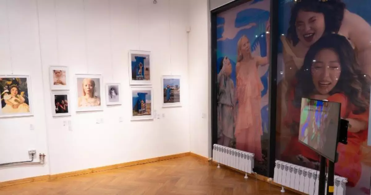   Фотосуретшінің жеке көрмесі   