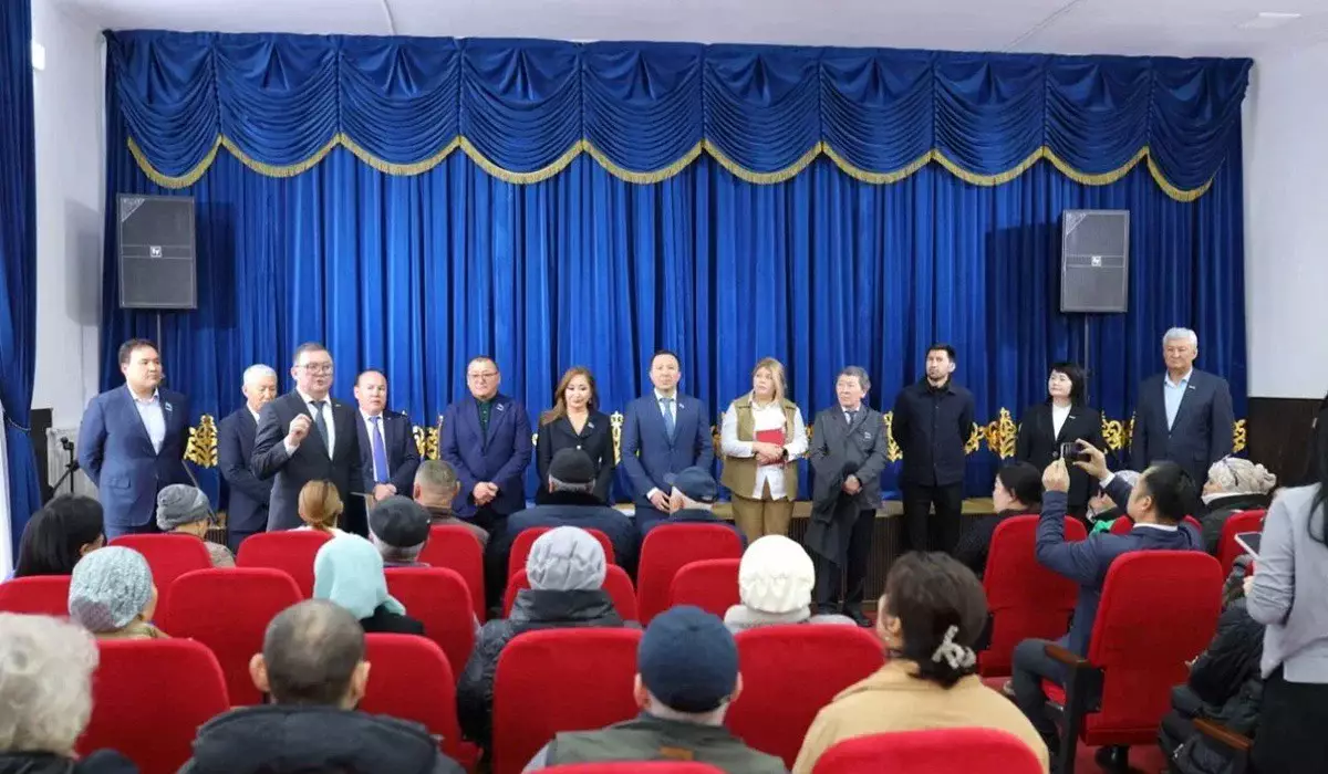 Шымкенттің Абай ауданында жаңа Конституцияны түсіндіру бойынша кездесулер өтті