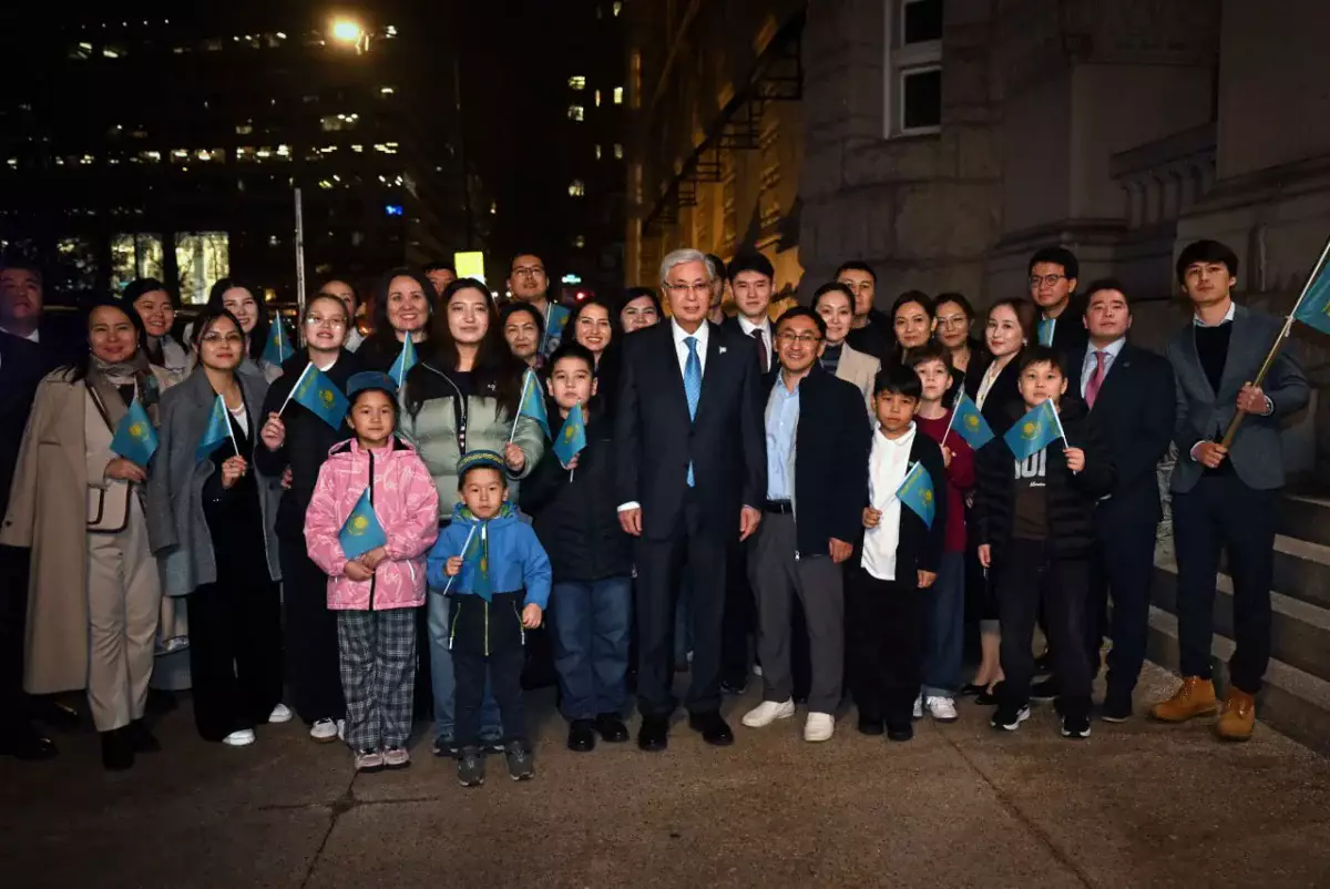 Токаев провел встречу с соотечественниками в Вашингтоне