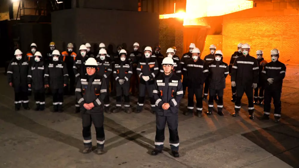 Рабочие “Казхрома“ высказались в поддержку проекта новой Конституции