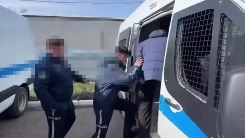 350 млн теңгені "қағаз жүзінде" жымқырған: Қырғызстанда ұсталған қазақстандық елге жеткізілді