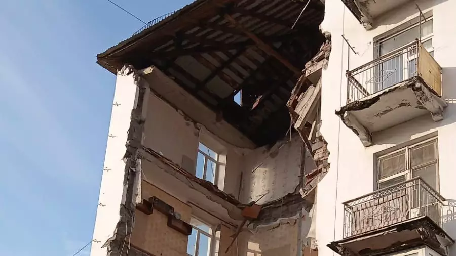 Балқашта көпқабатты үй құлады