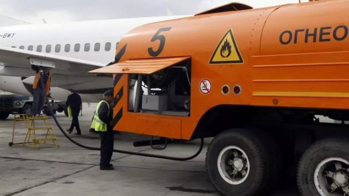 Аэропорт Семея оштрафован на 8,8 млн тенге за монопольные цены на топливо