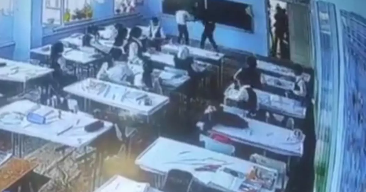  10-сынып оқушысы сабақ үстінде 69 жастағы мұғалімін сабап тастап, ауруханадан бір-ақ шығарған 