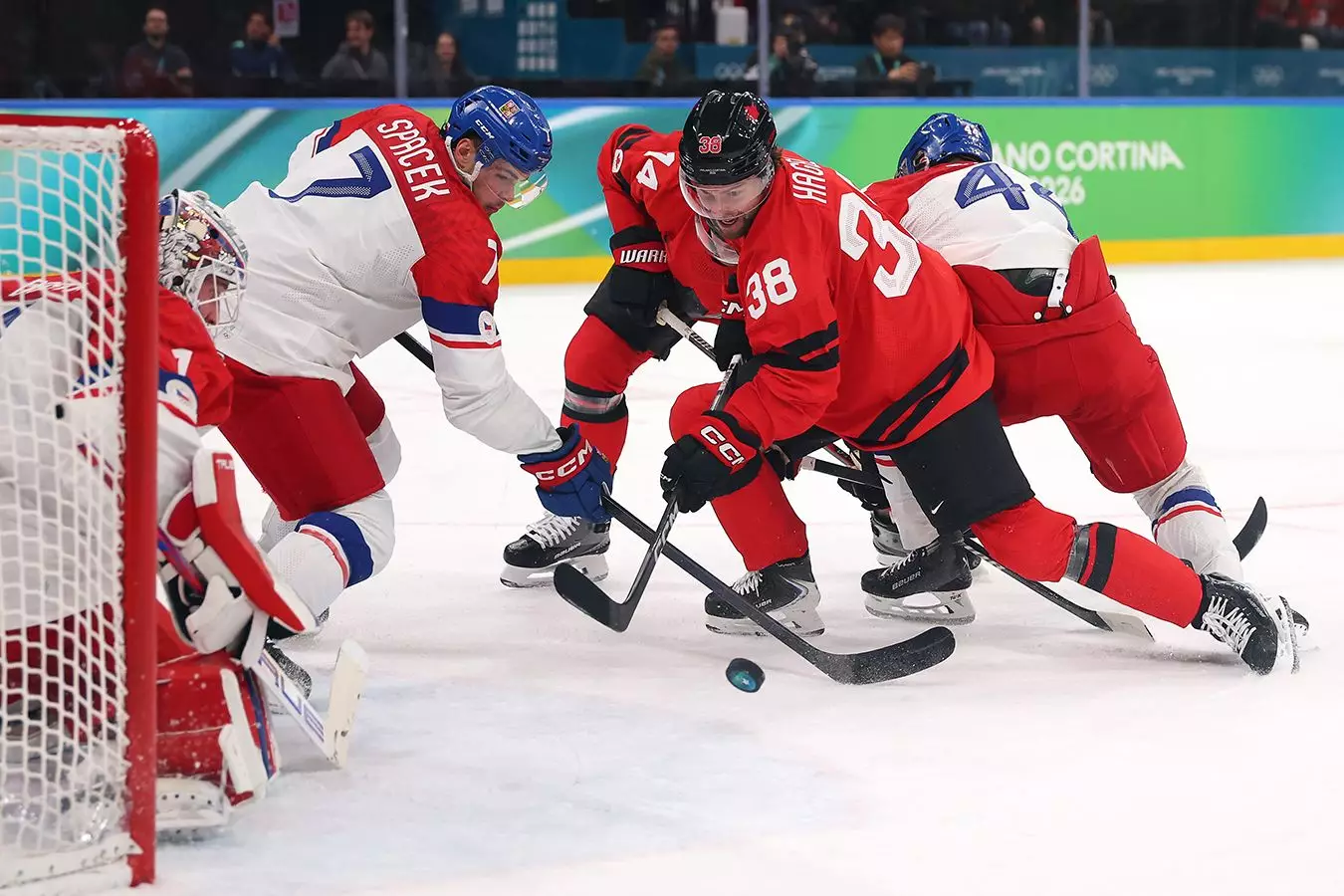 Олимпиада-2026: хоккейден жартылай финалға шыққан құрамалар анықталды