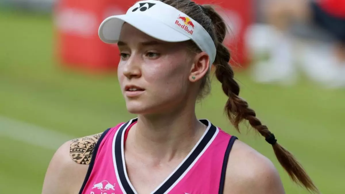 Ойыннан шеттетілді: Рыбакинаның денсаулығы Дубайдағы турнирде күрт сыр берді