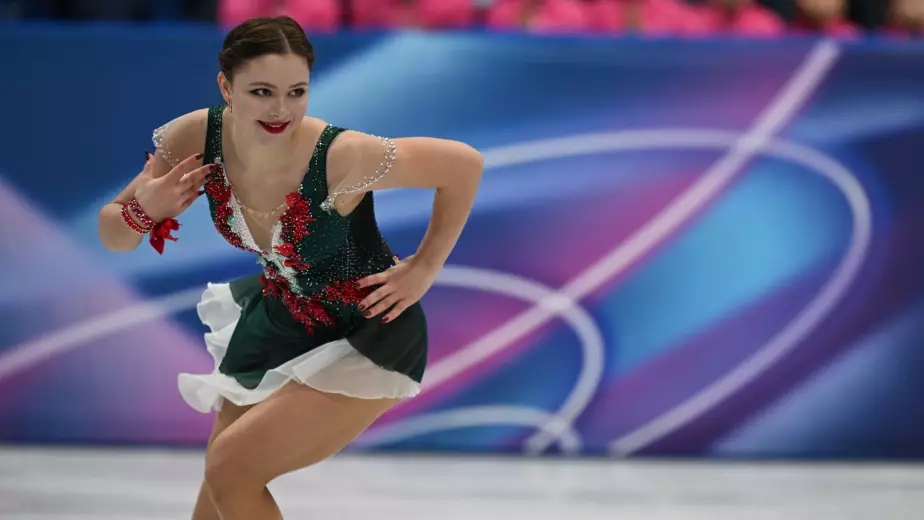 Женское фигурное катание на Олимпиаде-2026: прямая трансляция, когда выступают Самоделкина, Петросян