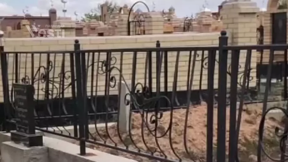 Екі адам бір қабірге таласып, дау басталды