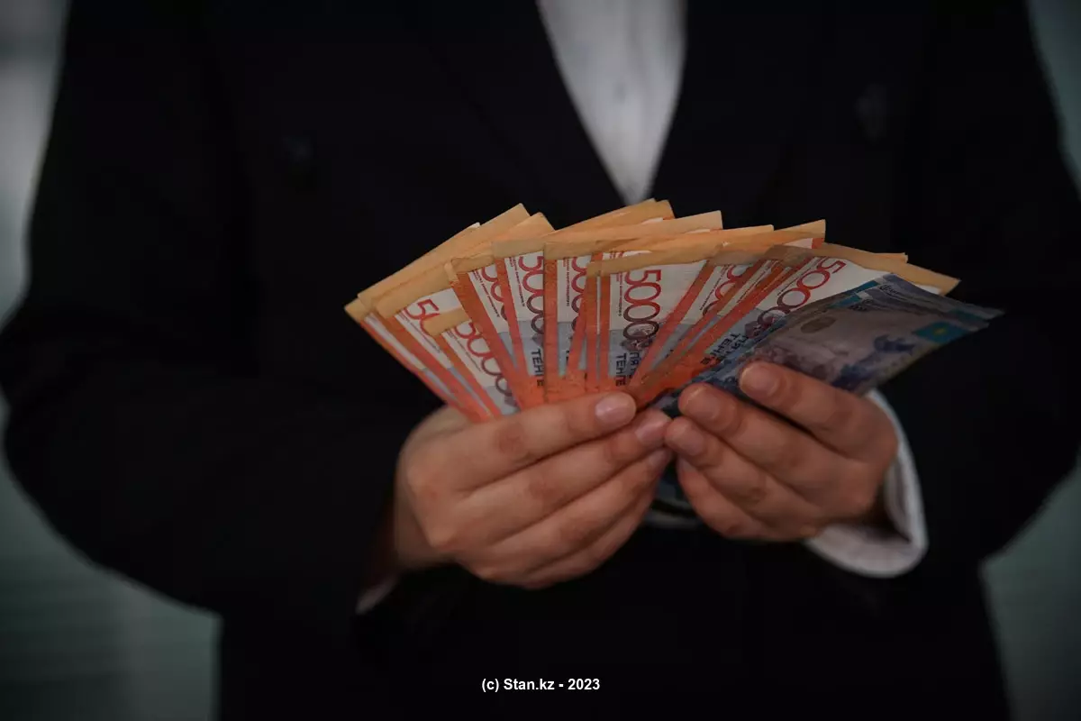 7 триллион теңгені аудару дерегі: Ұлттық банк өкілі заңбұзушылық белгілері анықталмағанын айтты