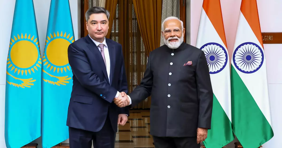   Олжас Бектенов Үндістан премьер-министрі Нарендра Модимен келіссөздер жүргізіп, India AI Impact Summit 2026 саммитіне қатысты   