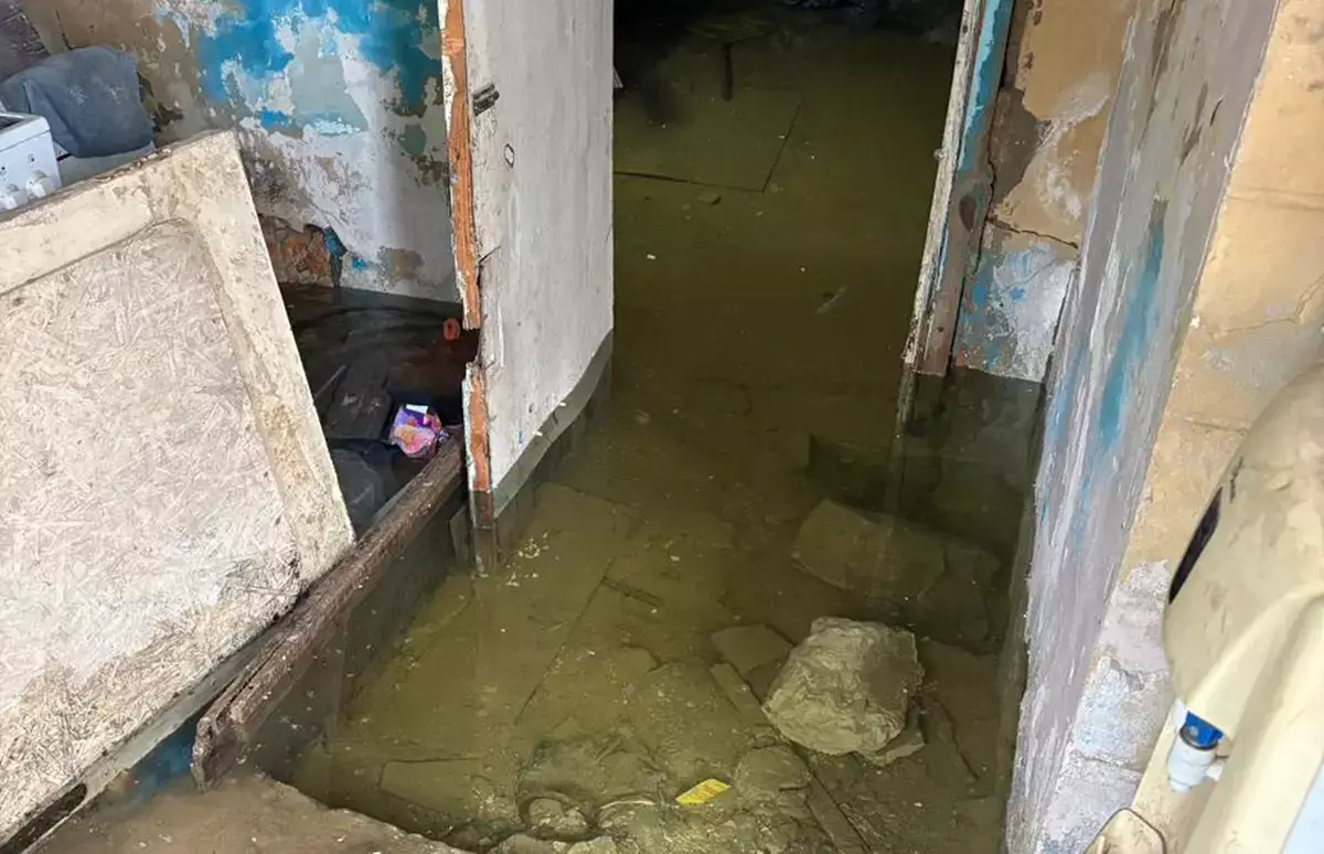 Плесень и рухнувшие стены: Атамекен уходит под воду, пока власти обещают дренаж - новости на Lada.kz 19.02.2026