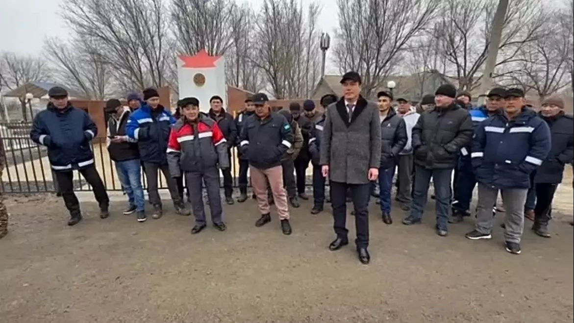 Аварийная школа, закрытые кружки и паводки: жители Атырауской области обратились к властям