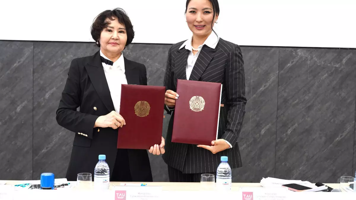 Сарапшылар «Тұран-Астана» университетінің студент жастарымен кездесті