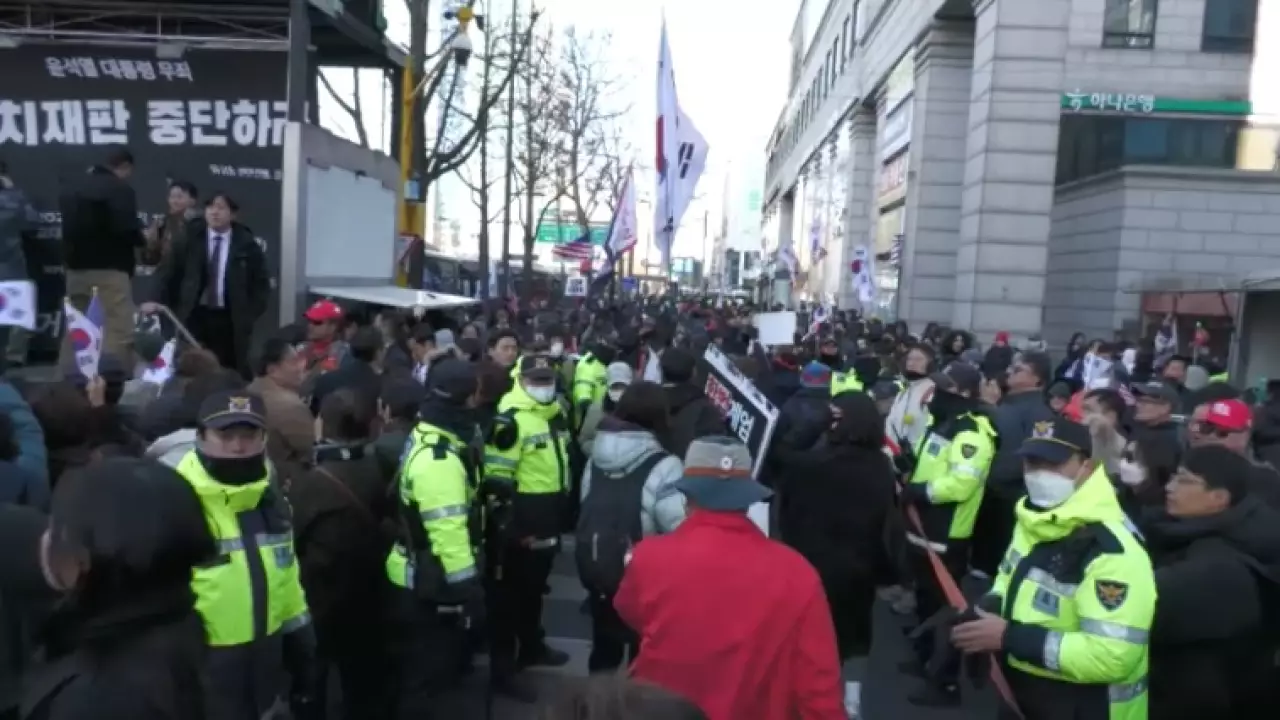 Сторонники экс-президента Южной Кореи вышли на протесты
