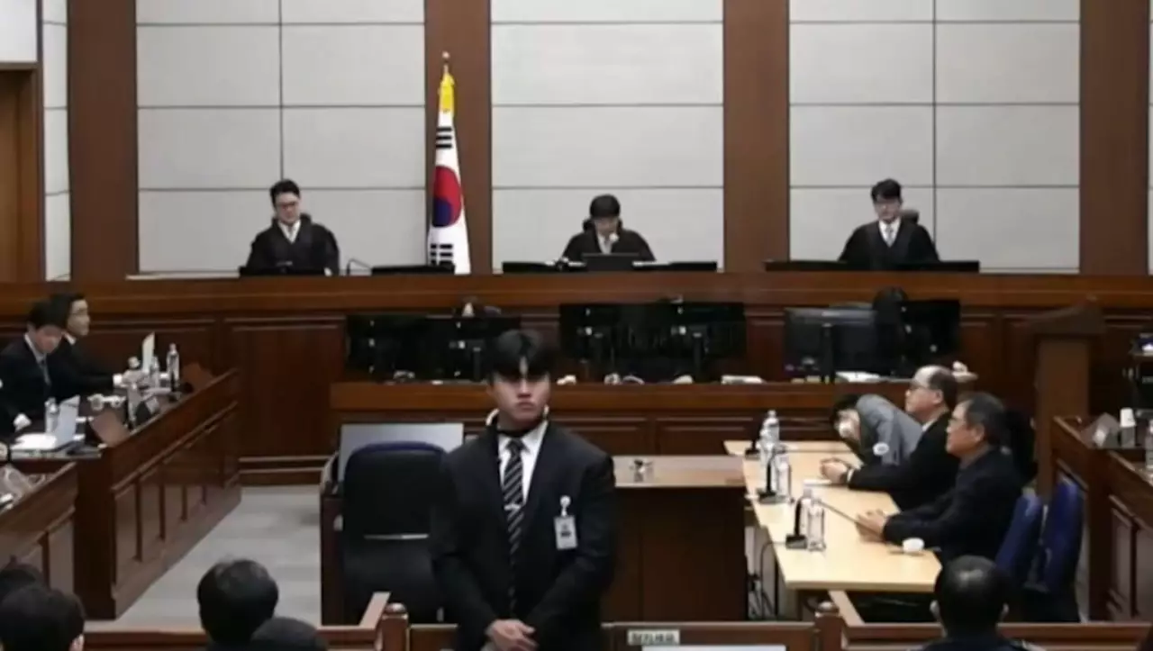 Оңтүстік Кореяның экс-президенті сотталды